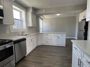 2 Bedroom Apartment for Rent at 9 Holton Avenue North,...