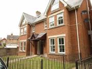 2 bedroom apartment for rent in 20b Approach Road,...