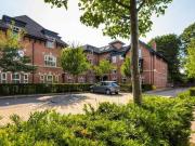 2 bedroom apartment for rent in 2a Acresfield Road...