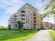 2 bedroom apartment for rent in Adenmore Road London SE6