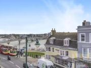 2 bedroom apartment for rent in Bank House, High Street,...