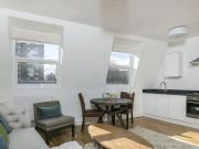 2 Bedroom Apartment For Rent In Battersea, London