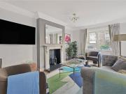 2 bedroom apartment for rent in Beaufort Gardens,...