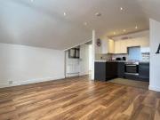 2 bedroom apartment for rent in Birdhurst Rise, South...
