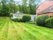 2 Bedroom Apartment For Rent In Bracknell, Berkshire