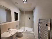 2 bedroom apartment for rent in Bridges Court Road,...