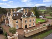 2 Bedroom Apartment For Rent In Bridgnorth Road
