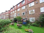2 bedroom apartment for rent in Bushey Road, Raynes...