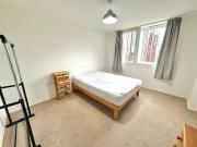 2 bedroom apartment for rent in Canal Street,...