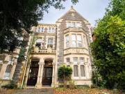 2 bedroom apartment for rent in Cathedral Road,...