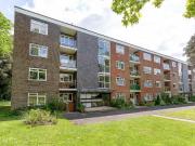 2 bedroom apartment for rent in Chine Crescent Road,...