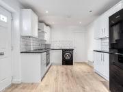 2 bedroom apartment for rent in Church Street,...