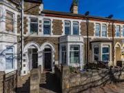 2 bedroom apartment for rent in Clive Street,...