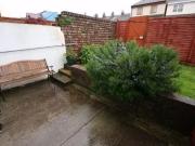 2 bedroom apartment for rent in Coronation Road,...