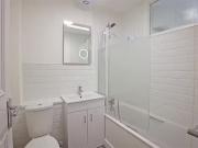 2 bedroom apartment for rent in Elmfield Way, South...