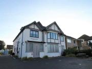 2 bedroom apartment for rent in Gladstone Road...