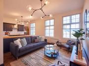 2 bedroom apartment for rent in Great Hampton Court,...