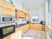 2 bedroom apartment for rent in Hampstead Avenue, IG8