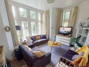 2 bedroom apartment for rent in Harrogate Road Moortown...