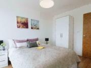 2 Bedroom Apartment For Rent In Harrow on the hill,...