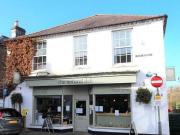2 bedroom apartment for rent in High Street Bishops...