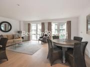 2 bedroom apartment for rent in Kew Bridge Road,...