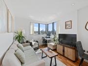 2 bedroom apartment for rent in Kings Quarter,...