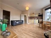 2 bedroom apartment for rent in Kings Road, Willesden,...