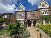 2 bedroom apartment for rent in Kingsfield Road,...