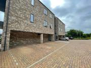 2 bedroom apartment for rent in Knightly Avenue,...