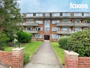2 bedroom apartment for rent in Laburnum House, Redhill...
