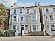 2 bedroom apartment for rent in Langney Road,... 2 bedroom apartment for rent in Langney Road,...