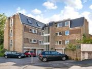 2 bedroom apartment for rent in Lansdowne Court...