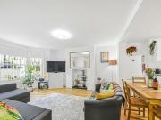 2 Bedroom Apartment For Rent In London