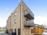 2 Bedroom Apartment For Rent In London