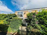 2 bedroom apartment for rent in Milfoil Drive,...