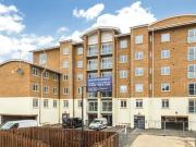 2 Bedroom Apartment For Rent In Northampton,...