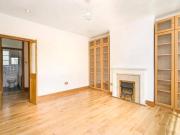 2 bedroom apartment for rent in Ossulton Way, Hampstead...