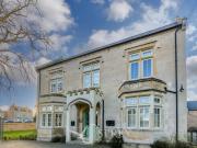 2 Bedroom Apartment For Rent In Oundle