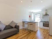 2 bedroom apartment for rent in Penarth Road,...