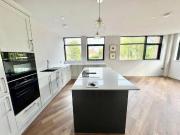 2 bedroom apartment for rent in Pool Road, Leeds, West...