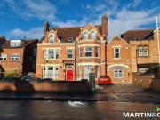 2 bedroom apartment for rent in Portland Road,...