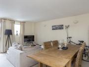 2 Bedroom Apartment For Rent In Putney, London