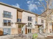 2 bedroom apartment for rent in Quayside Drive,...