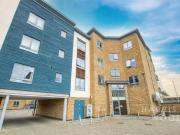 2 bedroom apartment for rent in Quayside Drive,...