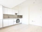 2 Bedroom Apartment For Rent In Reading, Berkshire