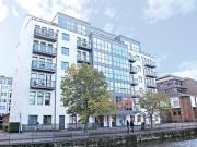 2 Bedroom Apartment For Rent In Reading, Berkshire