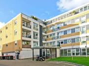 2 Bedroom Apartment For Rent In Richmond Road, Hackney