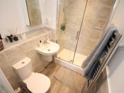 2 bedroom apartment for rent in Rixson Road, Weldon,...