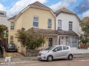 2 bedroom apartment for rent in Southcote Road,...
